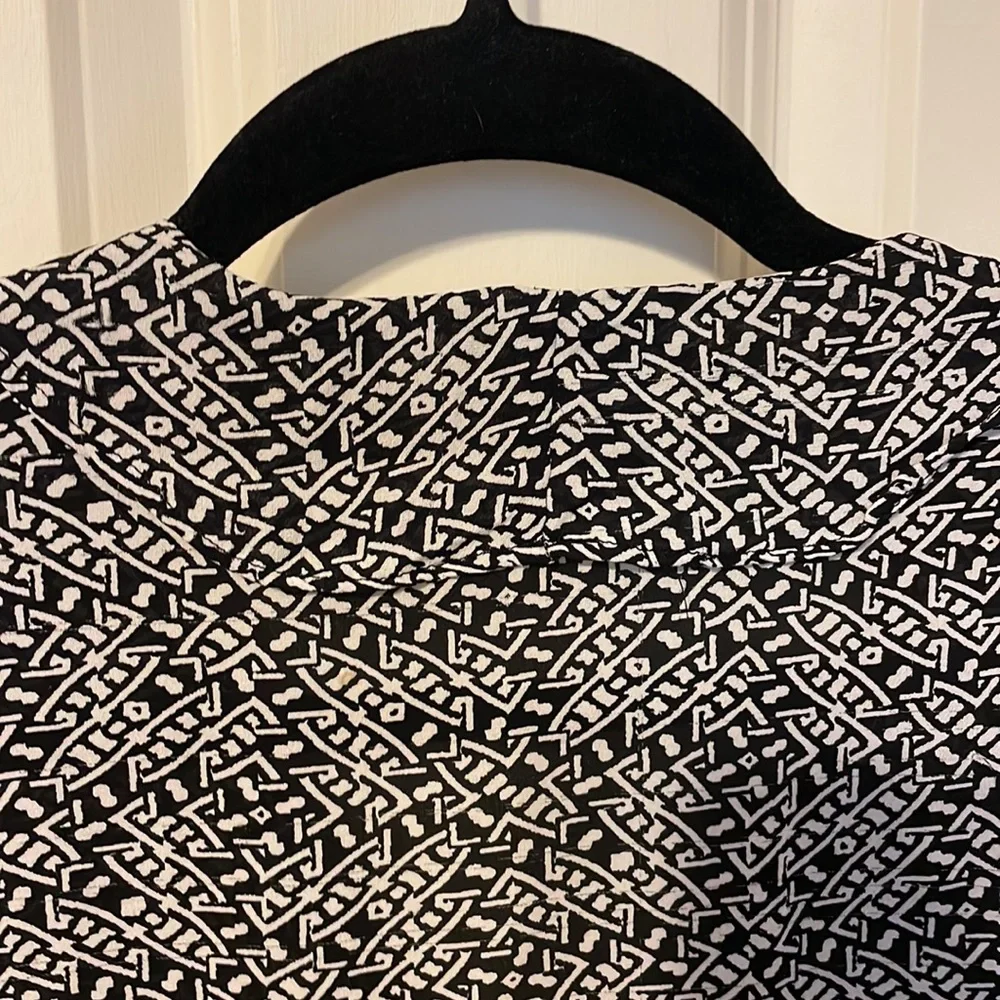 Chicos design, size 2, 100% silk blouse - Picture 9 of 9